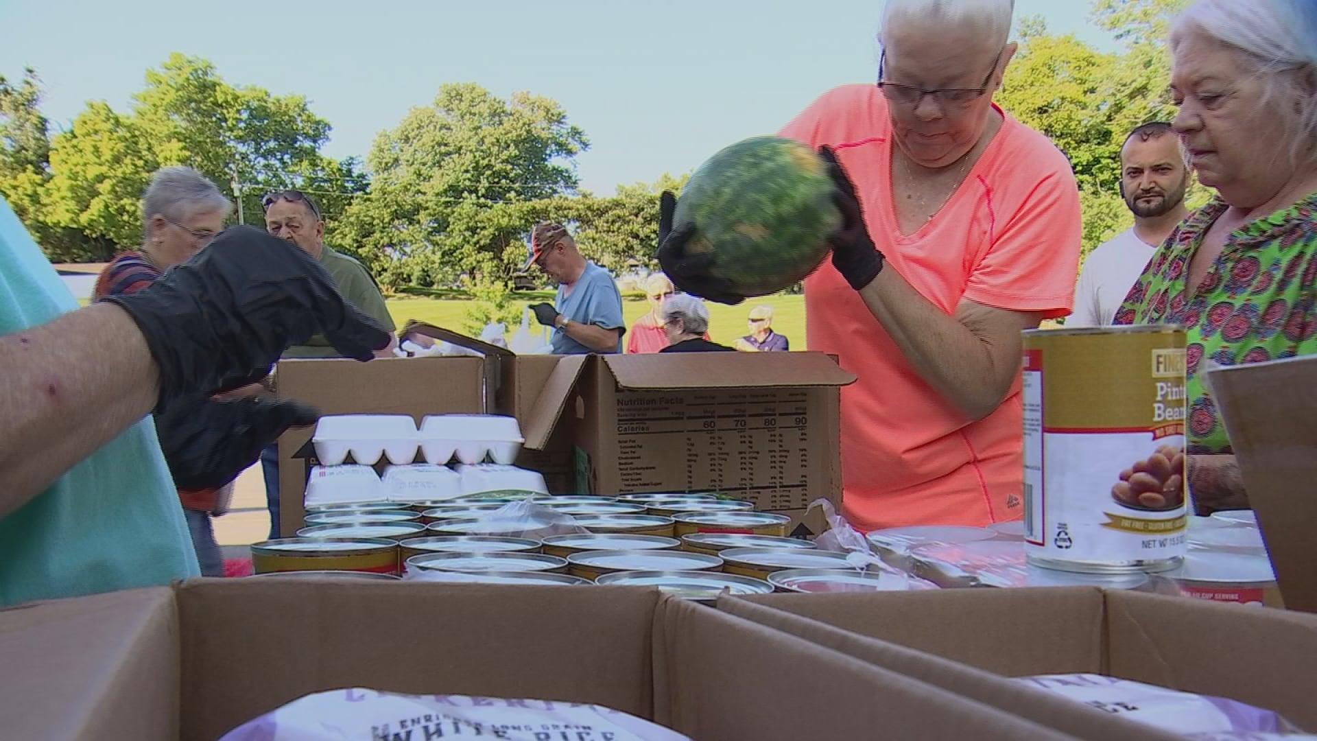 Community Food Giveaway Aids Dozens of Families in White House, Tennessee