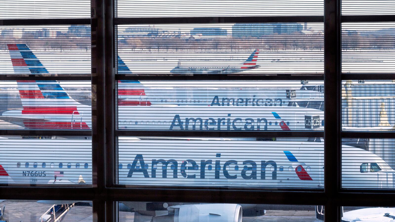 American Airlines Suffers Systemwide Technology Issue, Grounding Flights Temporarily