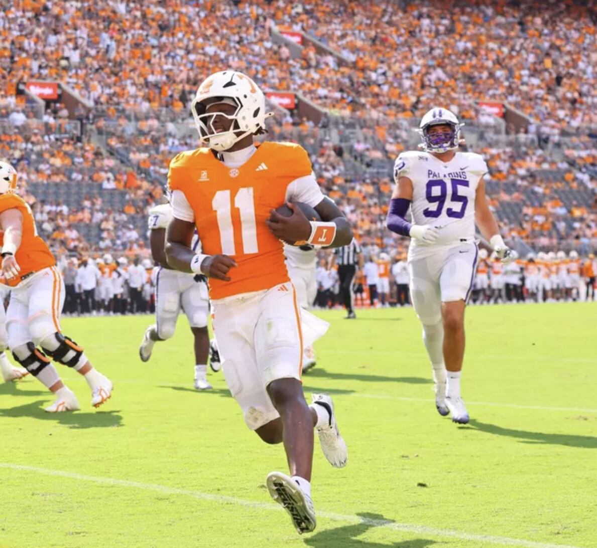 Tennessee Volunteers Open 130th Football Season With Decisive Victory Over Furman