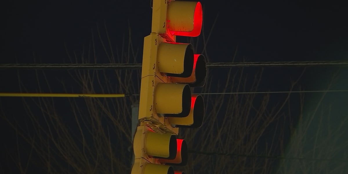 ‘More green lights’: NDOT rolls out new smart traffic signals on ...