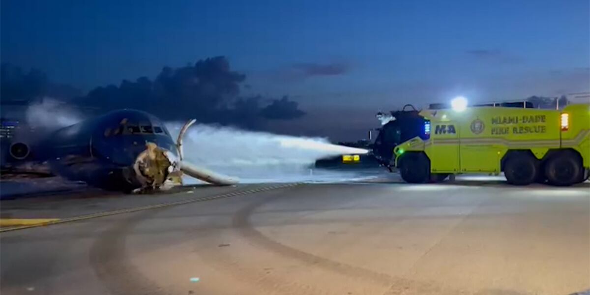 3 injured when jetliner crash lands, catches fire in Miami