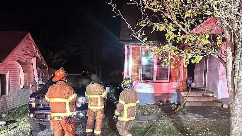 Structure fire impacting traffic in Columbia