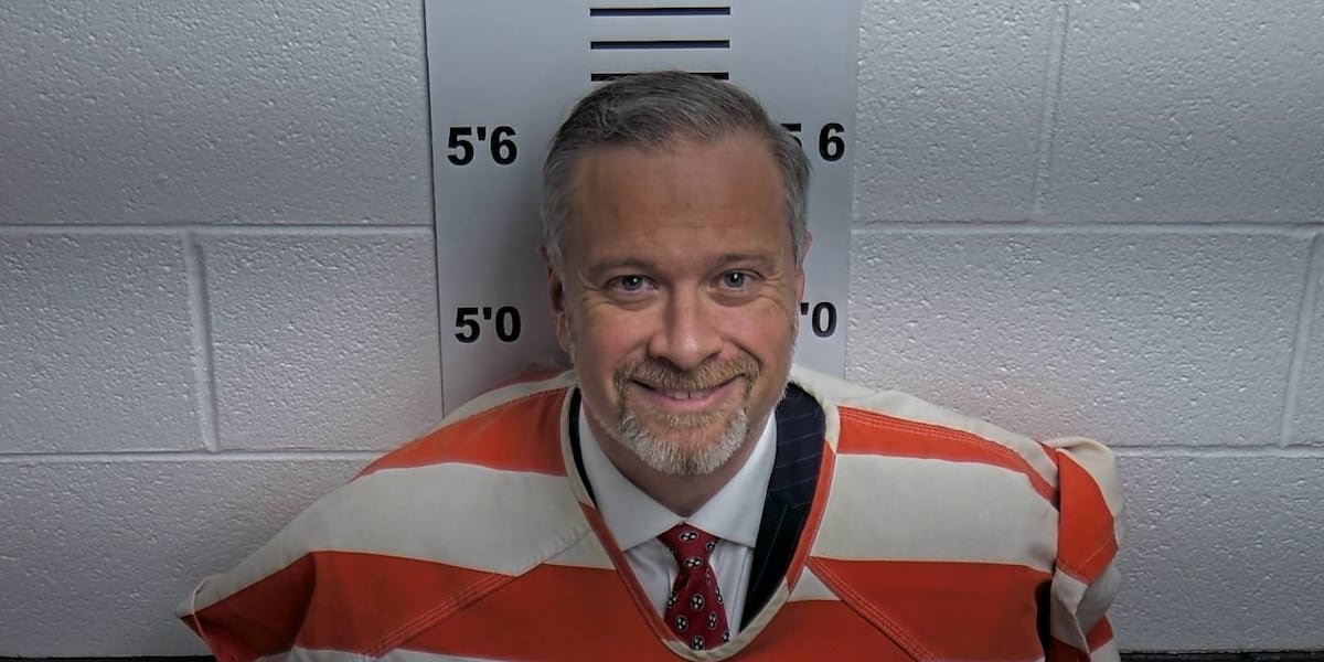 Tennessee DA resigns amid accusations of firing shots during arrest of triple homicide suspects