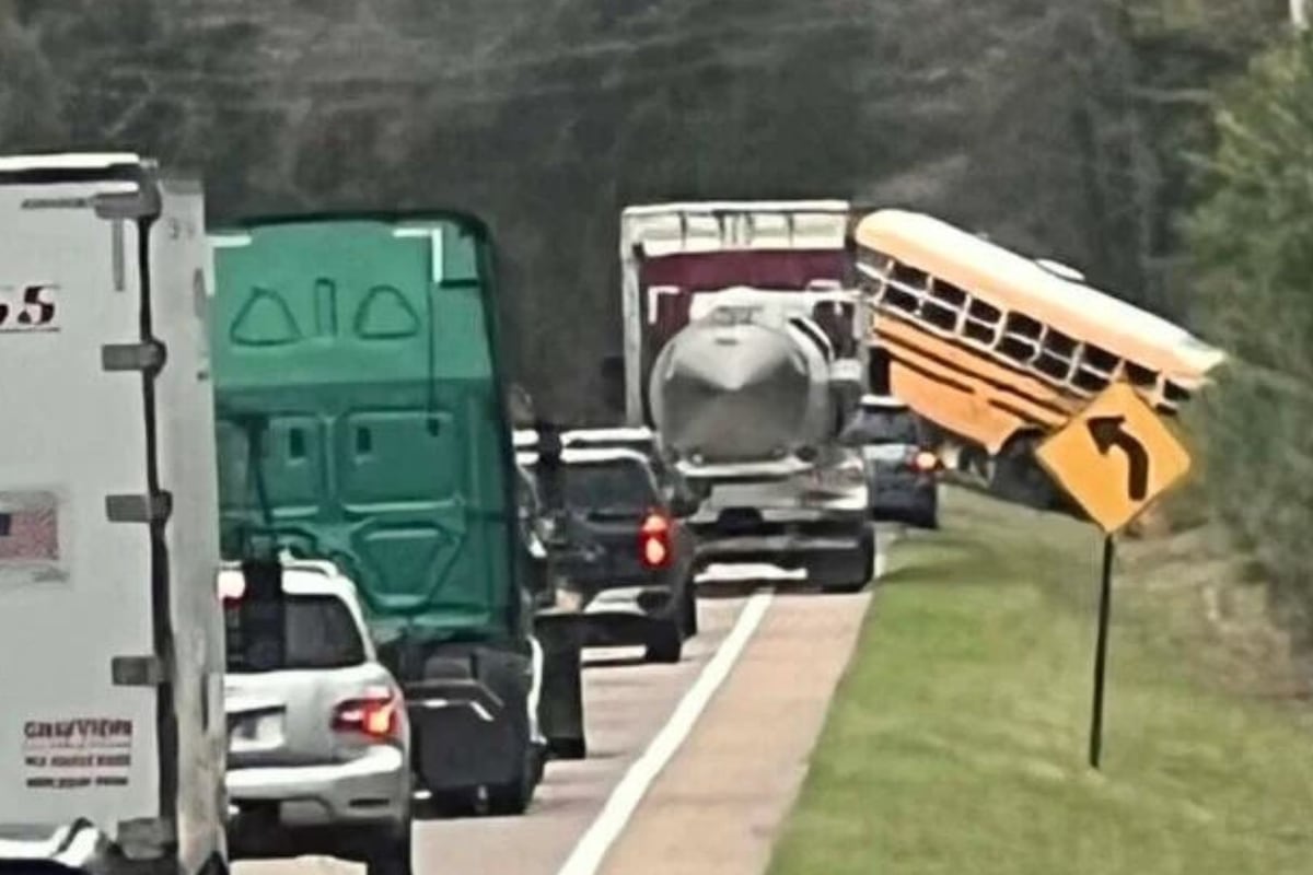Montgomery County school bus involved in crash in Carroll County, sheriff’s office says