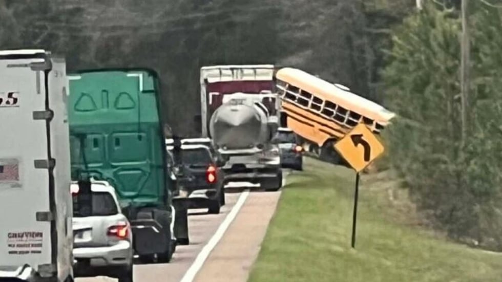Montgomery County school bus involved in crash in Carroll County, sheriff’s office says